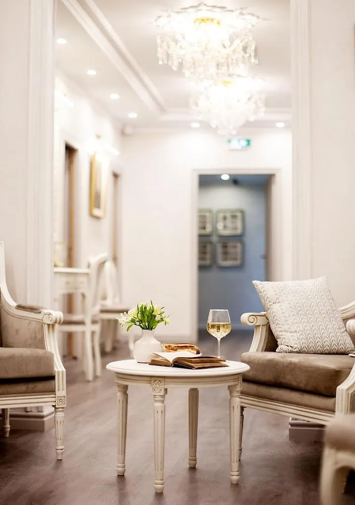 ***  Hotel Restaurant Oasis Niza Francia